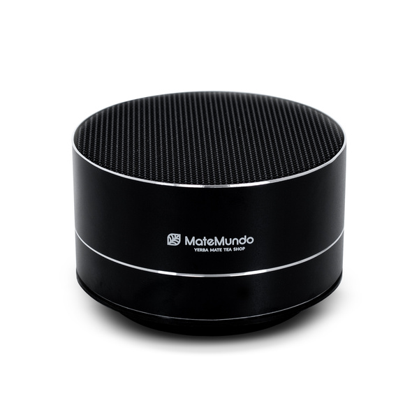 Speaker with MateMundo logo