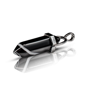 Pendant with black agate in pouch + chain